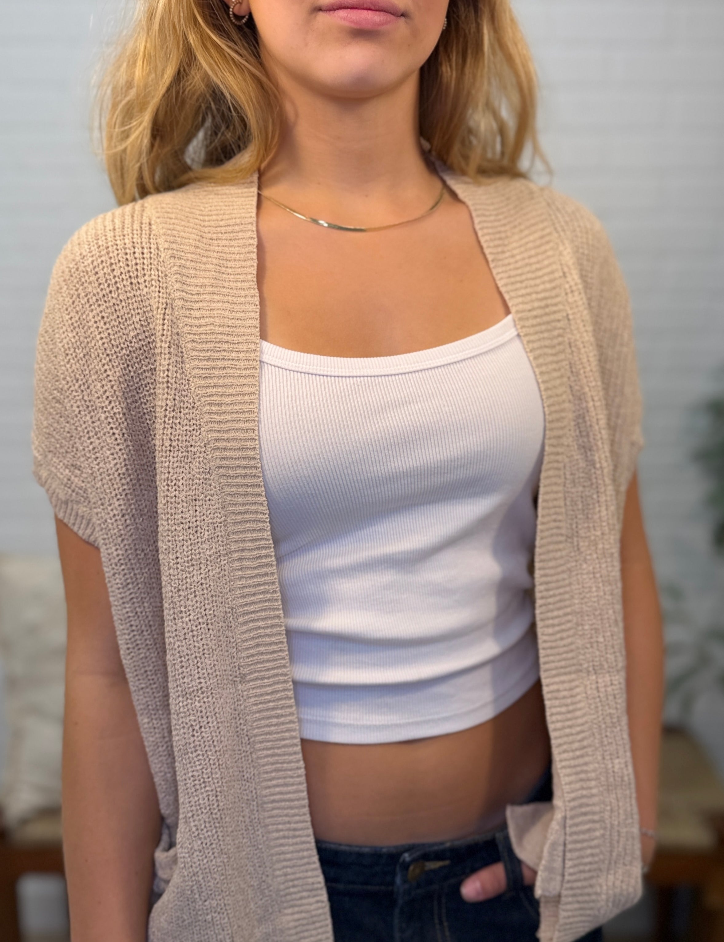 Chunky Knit Breezy Short Sleeved Open Cardigan With Pockets