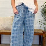Frayed Detail Plaid Wide Leg Jeans With Dual Pockets