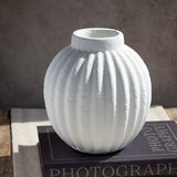 8.7 WHITE LINED VASE